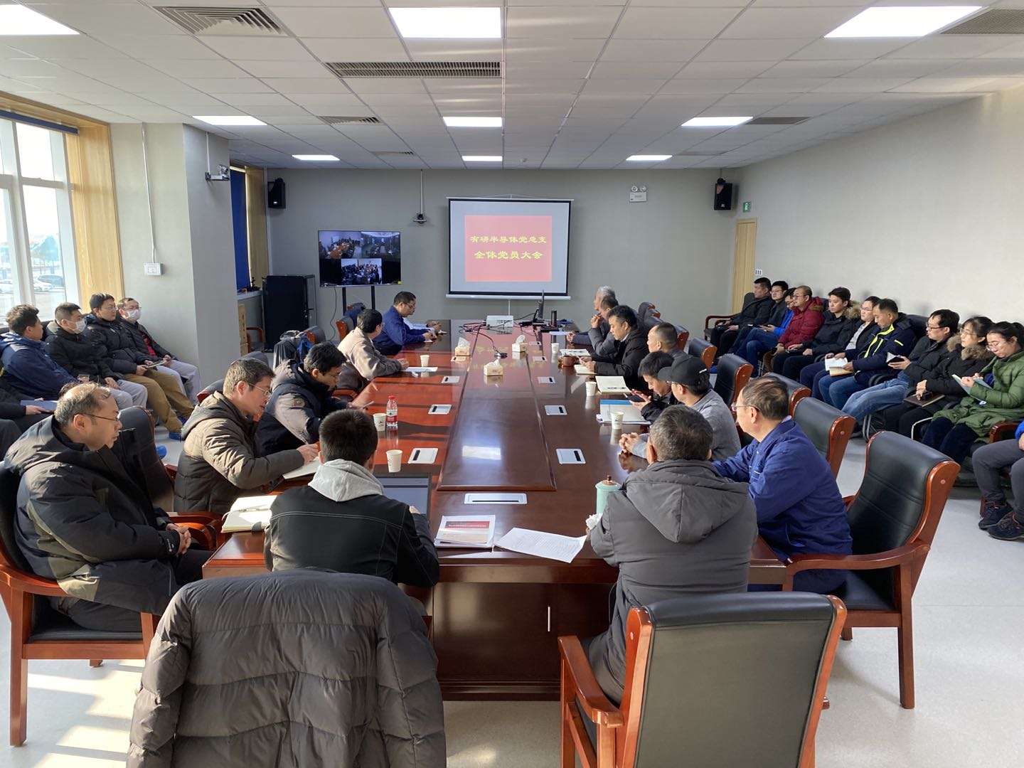 江南官方网页版集团党委委员、副总经理李彦利到山东江南官方网页版半导体宣讲党的十九届五中全会精神