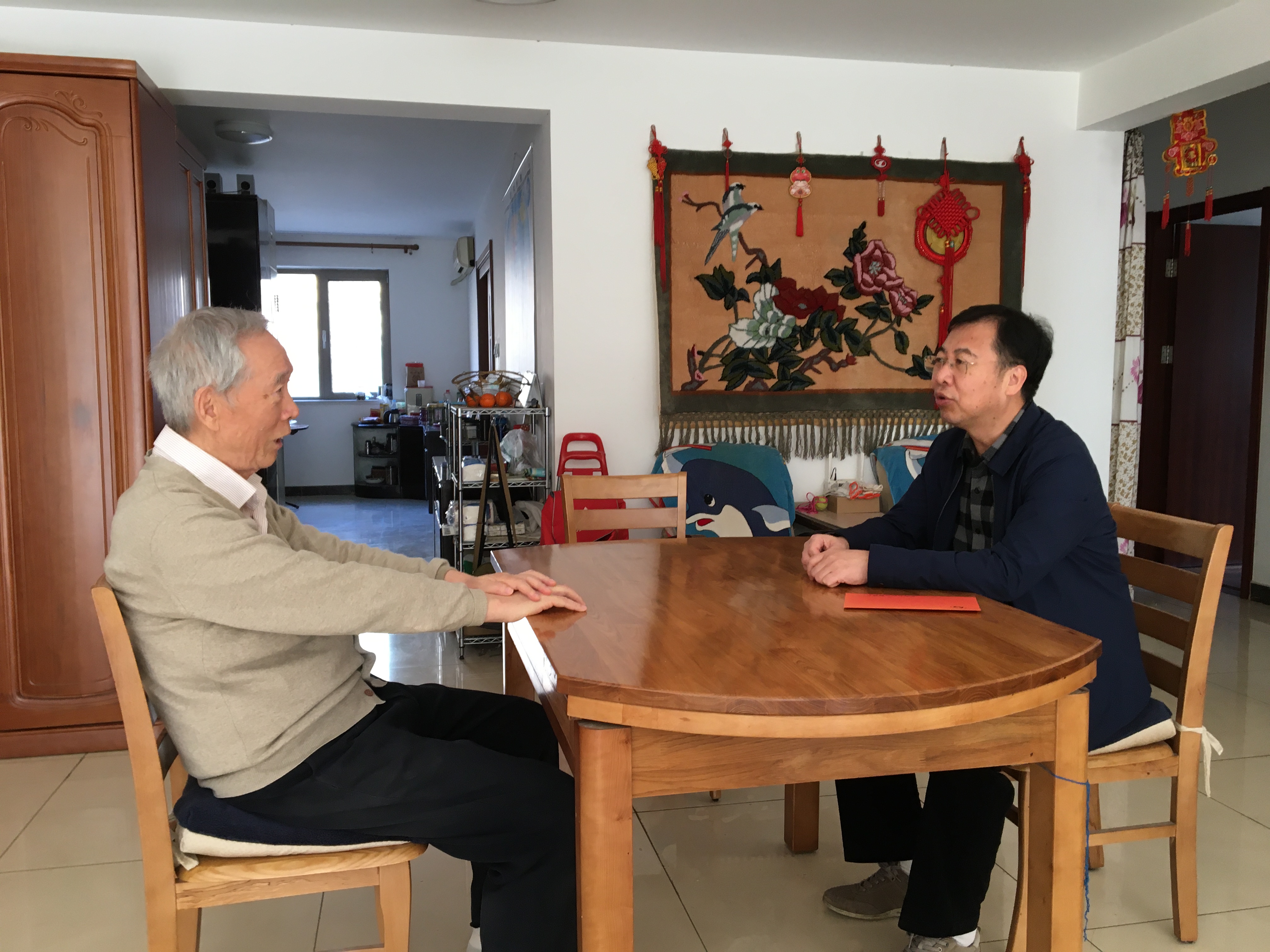 江南官方网页版集团持续开展春节“送温暖” 走访慰问