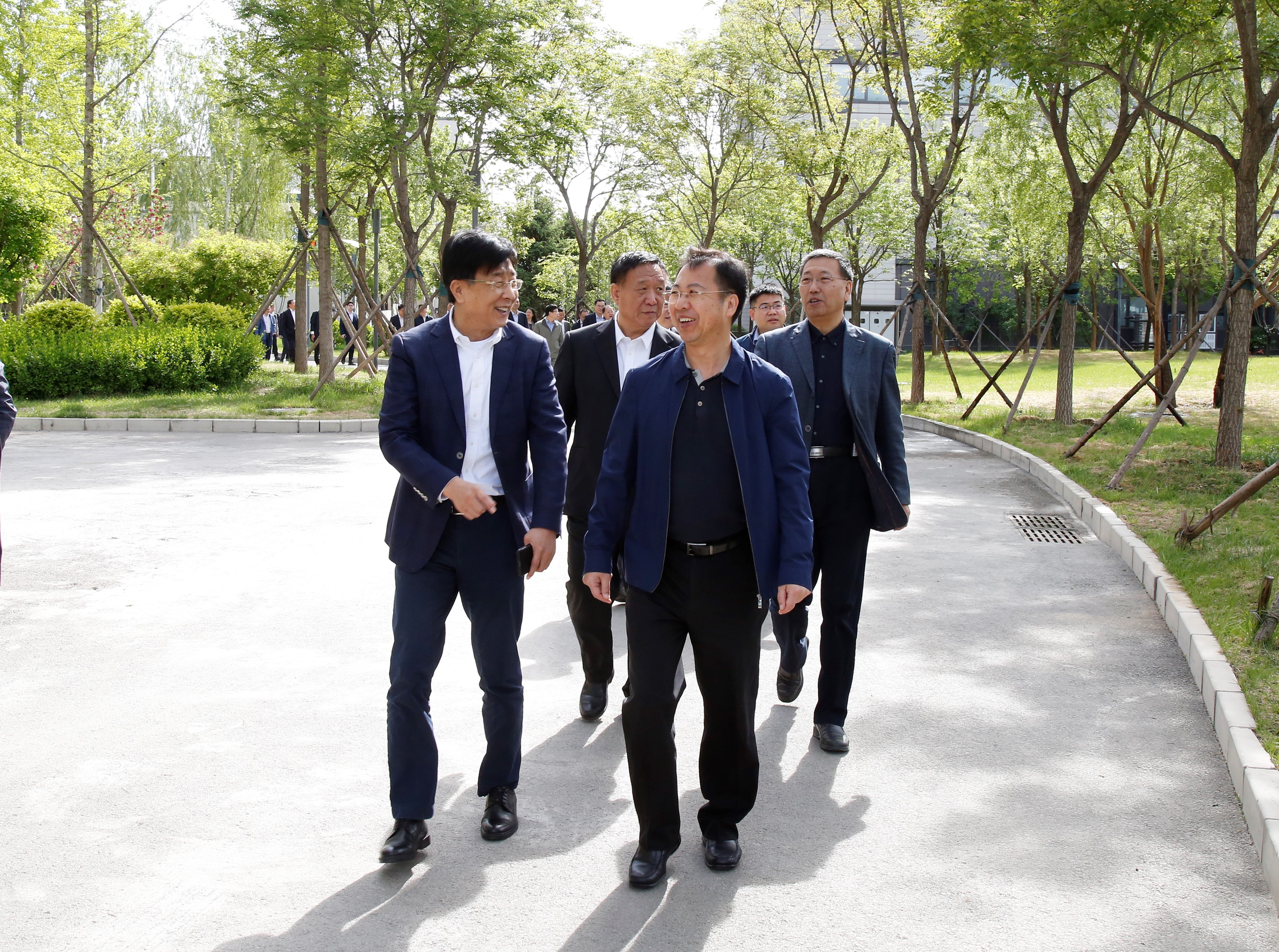 江南(中国)钢研党委书记、董事长张少明一行到访江南官方网页版集团