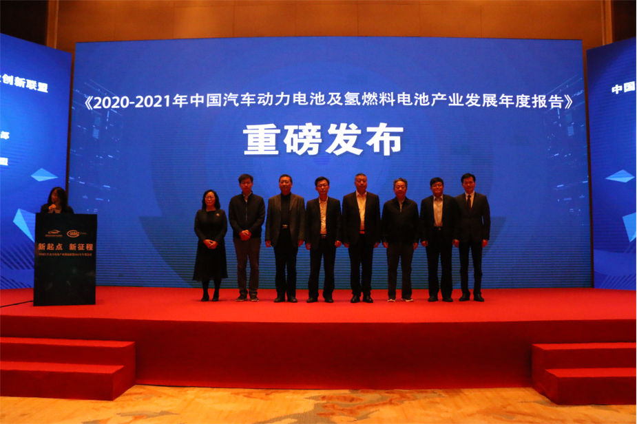 江南官方网页版故事《从党史中汲取奋进力量 用心走好三步路》入选《中央企业“庆百年、爱企业、献良策、做贡献”主题活动优秀征文汇编》