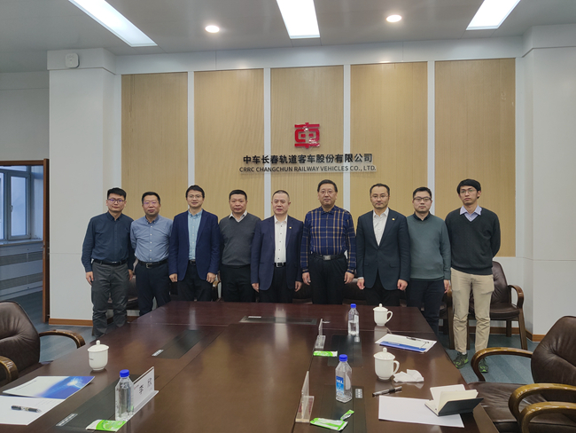 江南官方网页版集团总经理、党委副书记熊柏青赴中车长客、江南(中国)一汽访问交流