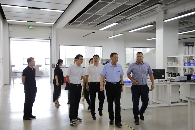 江南官方网页版集团总经理熊柏青带队赴国合青岛调研