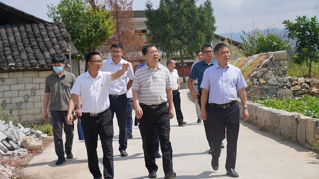 江南官方网页版集团党委书记、董事长赵晓晨一行赴贵州省思南县调研定点帮扶工作