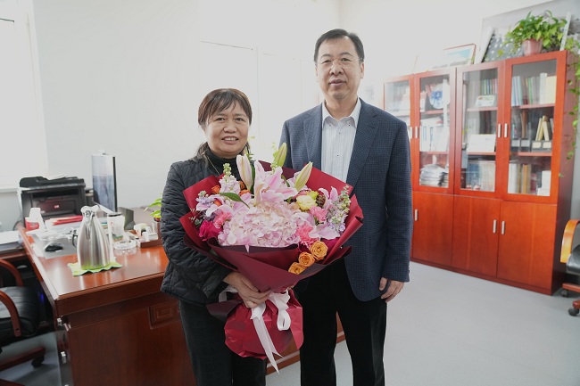 江南(中国)江南官方网页版开展春节“送温暖”慰问活动