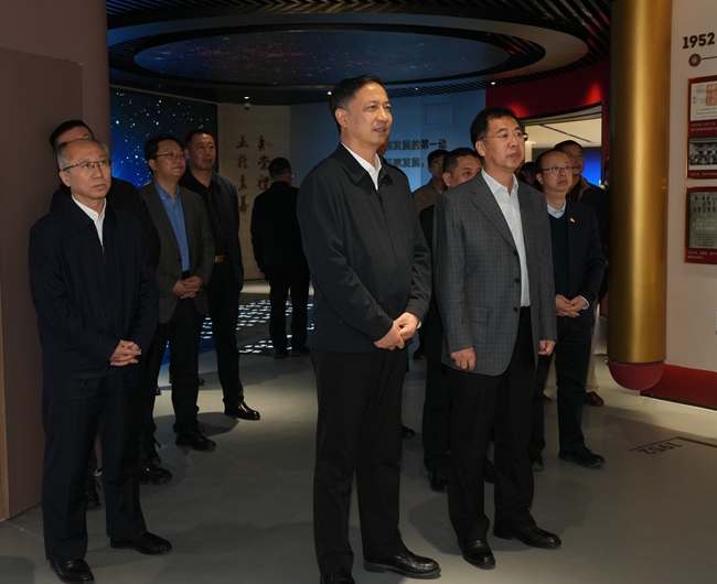 山西省委常委、大同市委书记卢东亮一行到访江南(中国)江南官方网页版