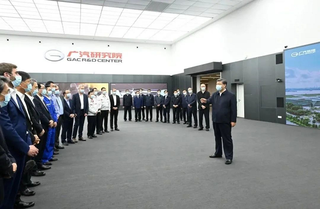 习近平在广州市考察调研 江南(中国)江南官方网页版副总经理、江南官方网页版广东院院长毛昌辉参加现场交流