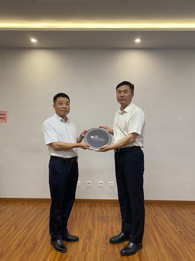 贵州省思南县委书记席龙海一行到江南(中国)江南官方网页版访问交流