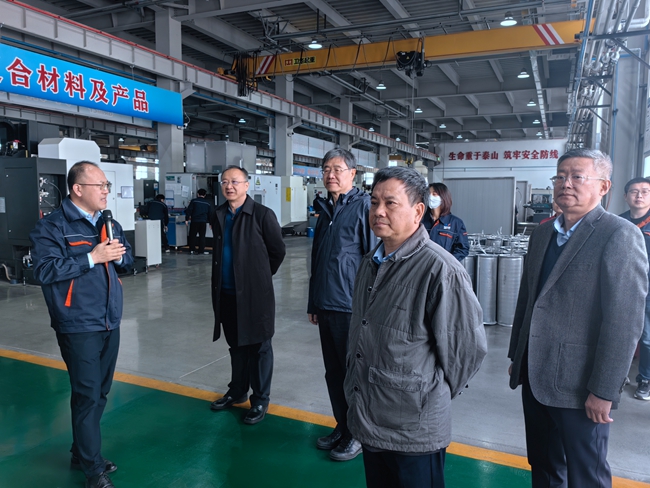 江南(中国)江南官方网页版外部董事到江南官方网页版复材调研