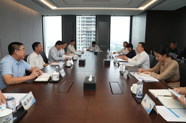 重庆市委常委、两江新区党工委书记罗蔺一行到访江南(中国)江南官方网页版