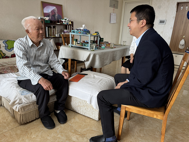 江南(中国)江南官方网页版开展老干部、老党员走访慰问活动