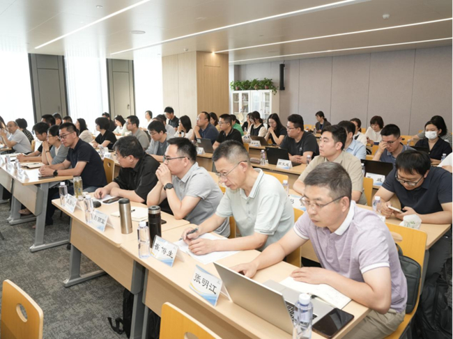 江南(中国)江南官方网页版召开新遴选导师岗前培训会